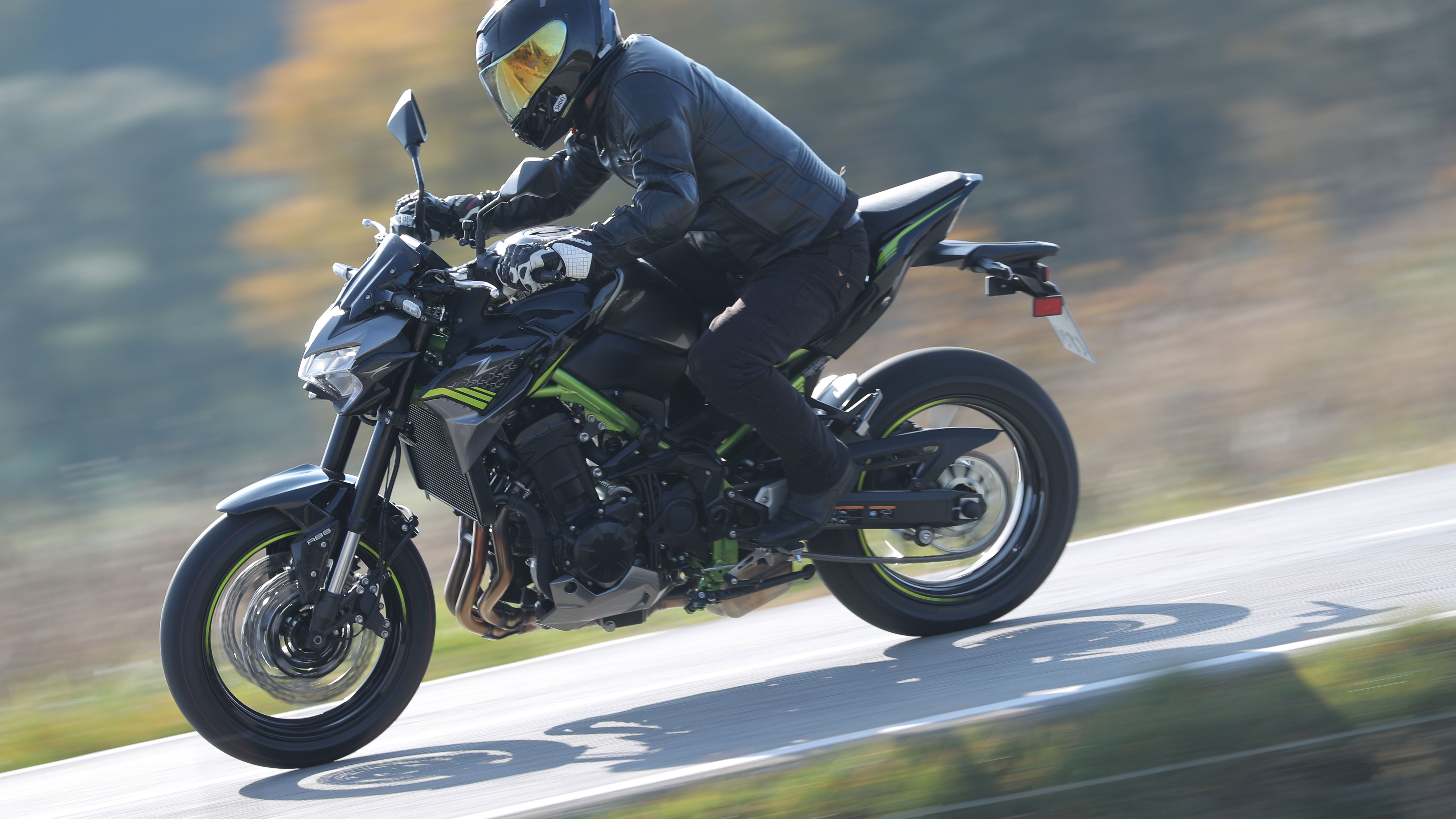 Kawasaki Z900 review Visordown